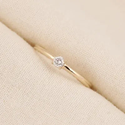 18Kt Gold Delicate Ring Production With Lab Grown Diamond 18Kt Gold Delicate Ring Production With Lab Grown Diamond