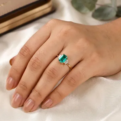 Lab Created Diamond And Columbia Emerald 9Kt Yellow Gold Ring Lab Created Diamond And Columbia Emerald 9Kt Yellow Gold Ring