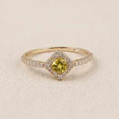 18Kt Gold Ring Lab Grown Diamond And Yellow Sapphire 18Kt Gold Ring Lab Grown Diamond And Yellow Sapphire