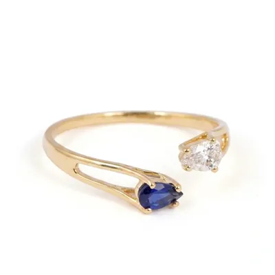 Lab Grown Diamond and Blue Sapphire 9Kt Yellow Gold Ring Lab Grown Diamond and Blue Sapphire 9Kt Yellow Gold Ring