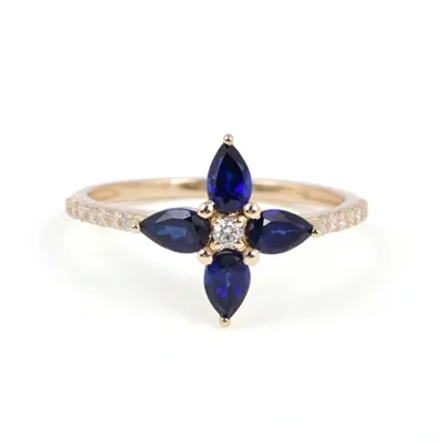 9 Karat Gold Ring Lab Grown Diamond, Royal Blue Sapphire 9 Karat Gold Ring Lab Grown Diamond, Royal Blue Sapphire